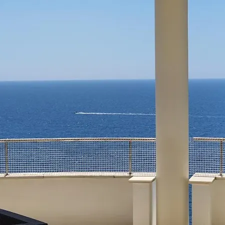 Al Lado Del Mar 