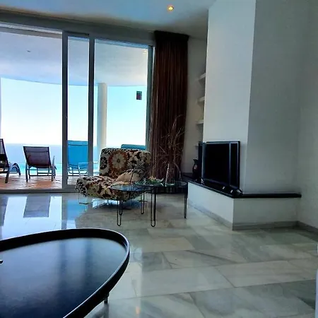 Al Lado Del Mar 