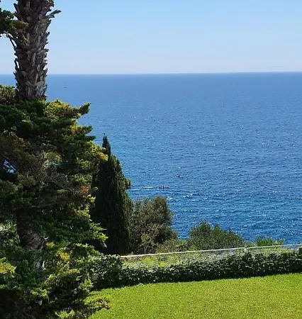 Al Lado Del Mar 
