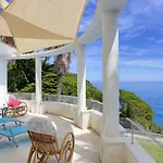 Al Lado Del Mar 